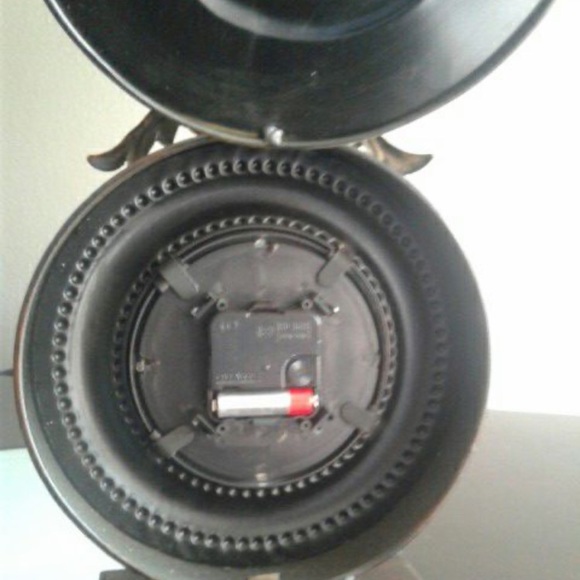 Clock - Picture 3 of 3